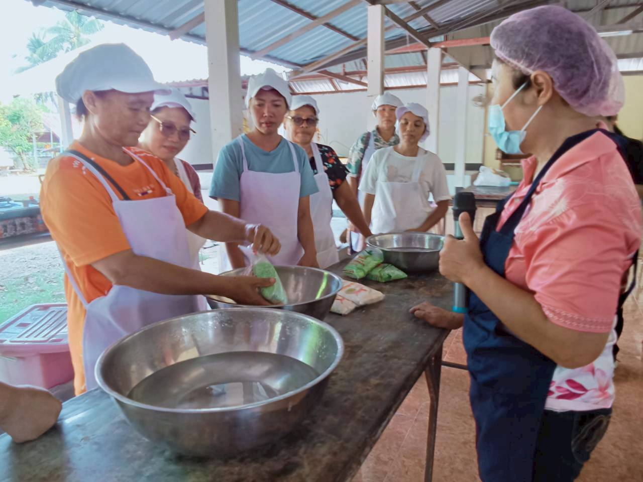 title - สำนักงานการปกิรูปที่ดินจังหวัดอำนาจเจริญ จัดฝึกอบรมโครงการดำเนินงานอันเนื่องมาจากพระราชดำริ ฯ หลักสูตรการทำขนมไทย